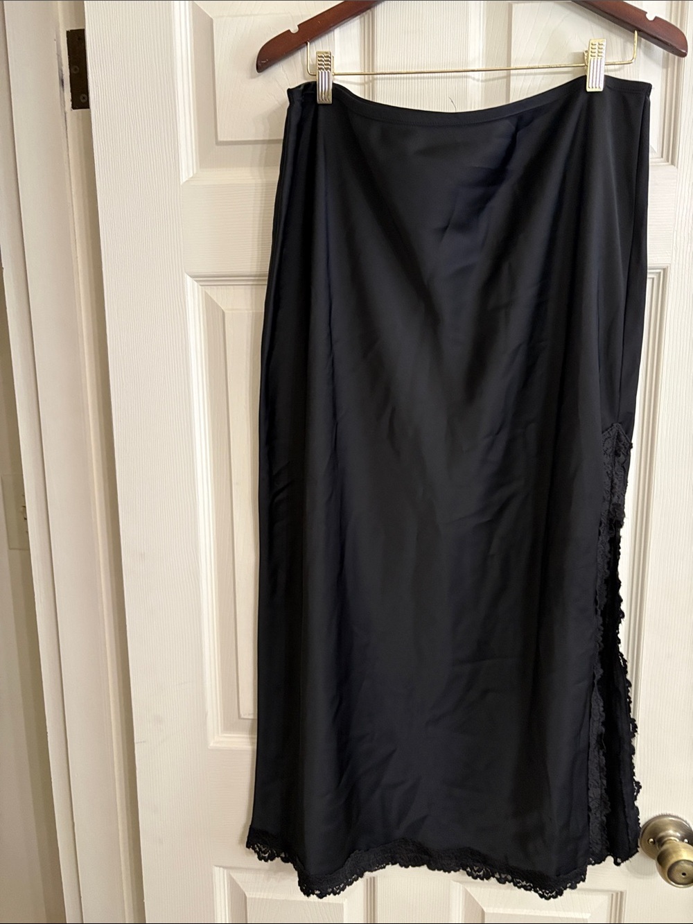 Wild Fable long black slip size XL